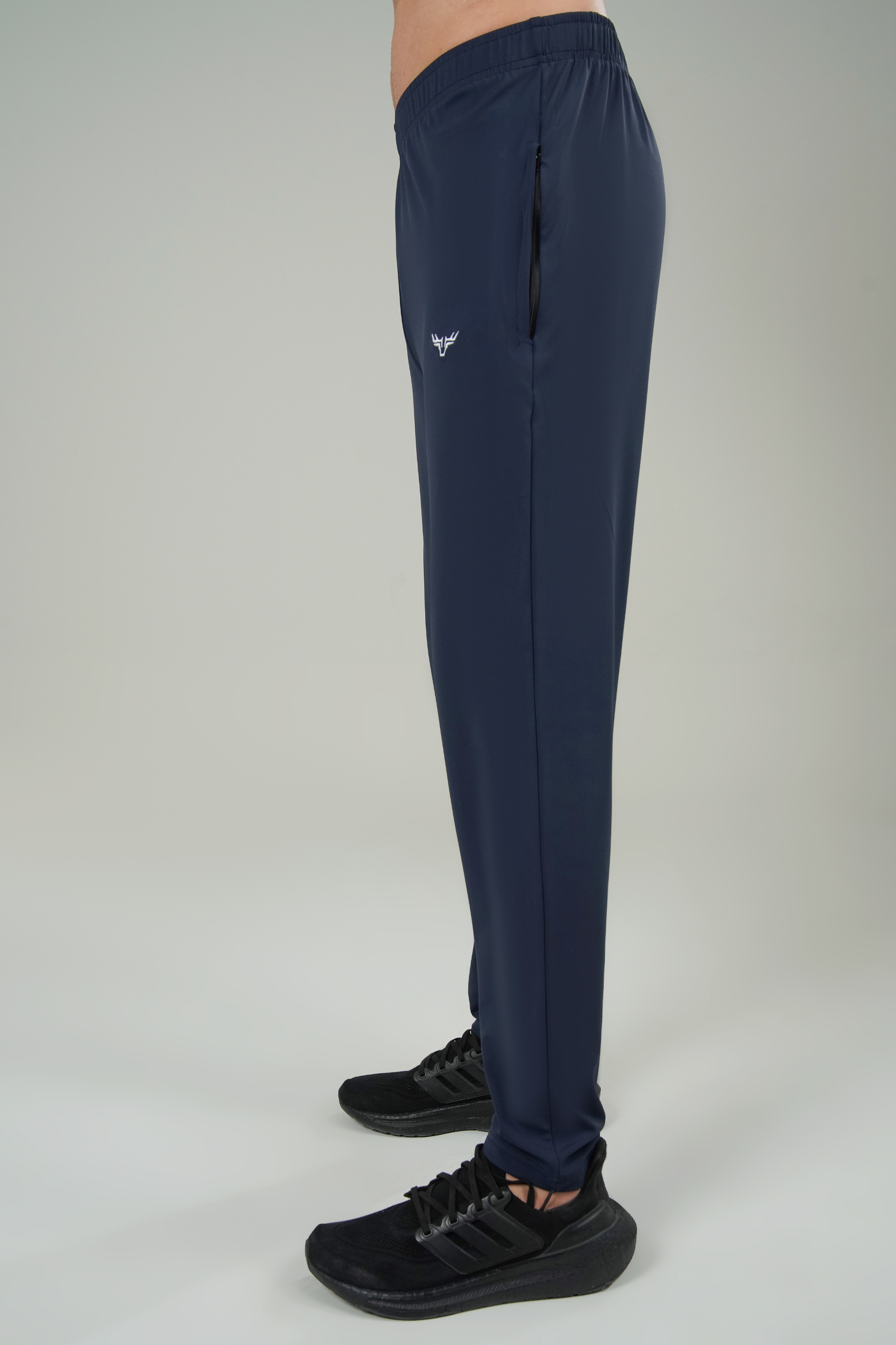 Broncoo Essential Trouser - Navy