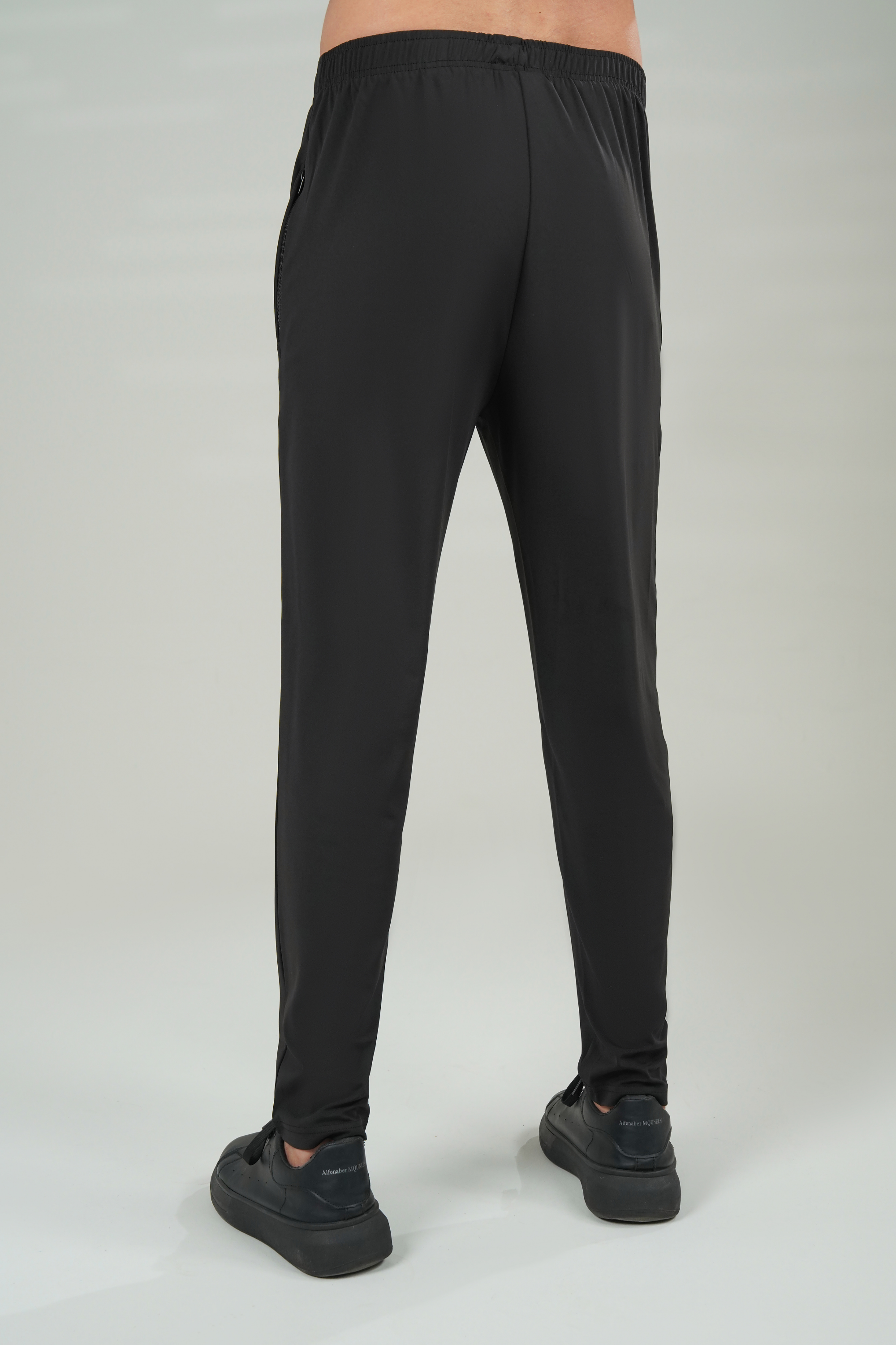 Broncoo Essential Trouser - Black