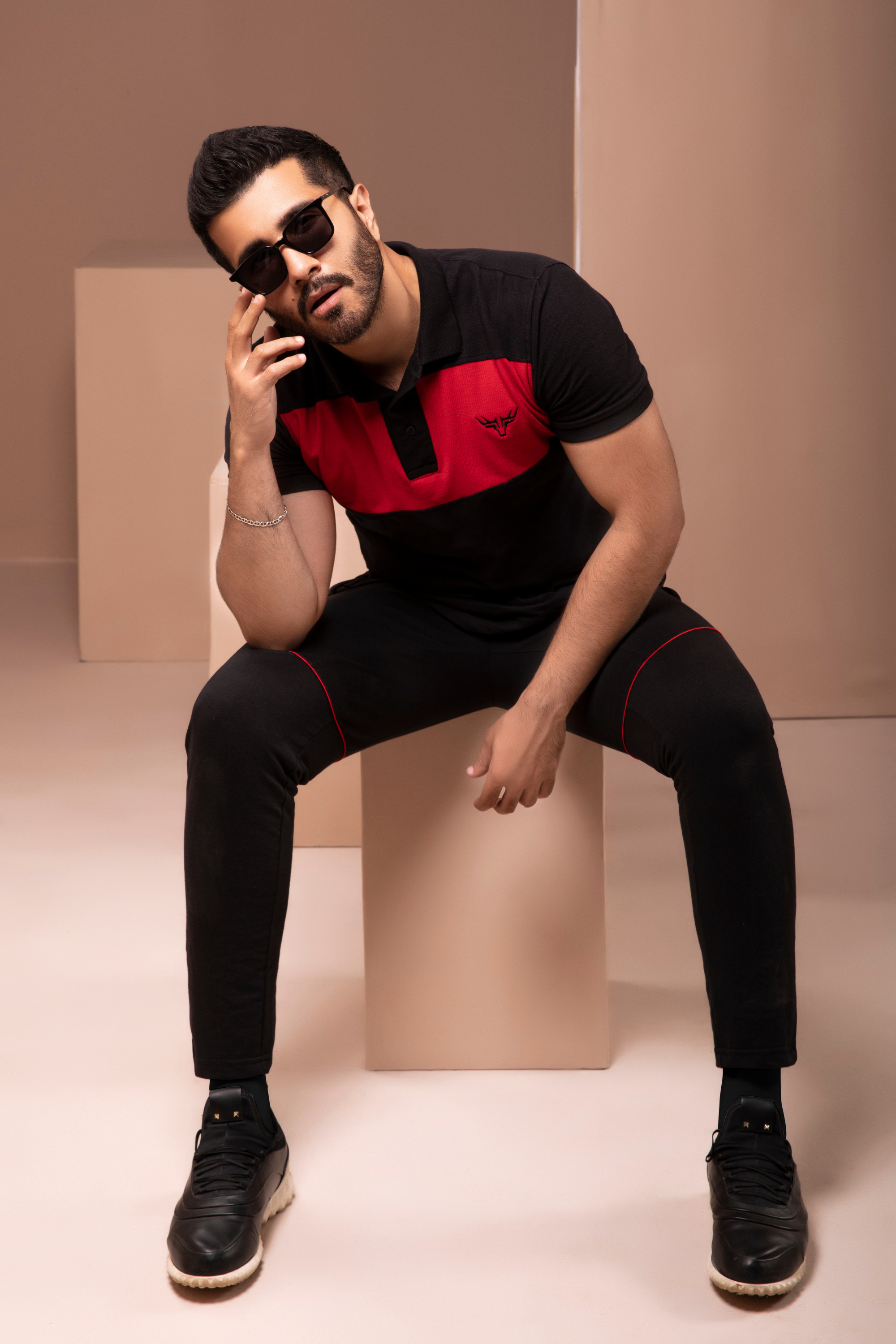 Broncoo Tri Black Tracksuit - Limited Edition